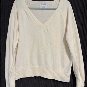 Old Navy Cream V-Neck Cropped Sweater